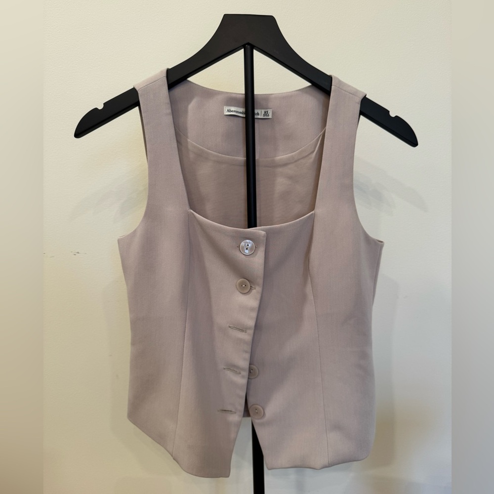 Abercrombie & Fitch Beige Button-Down Top